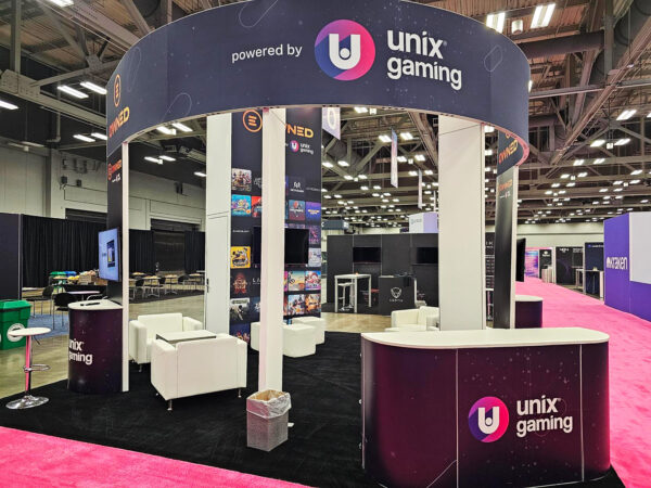 unix gaming booth at a tradeshow